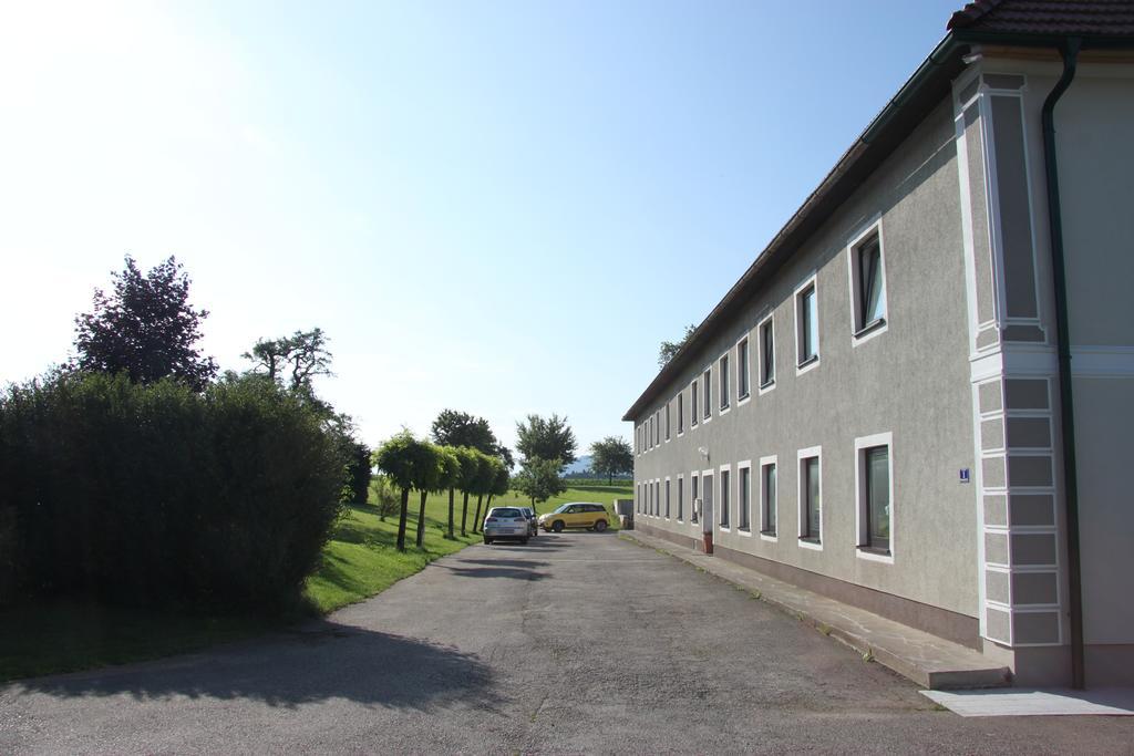 Pension Merkinger Behamberg Exterior foto