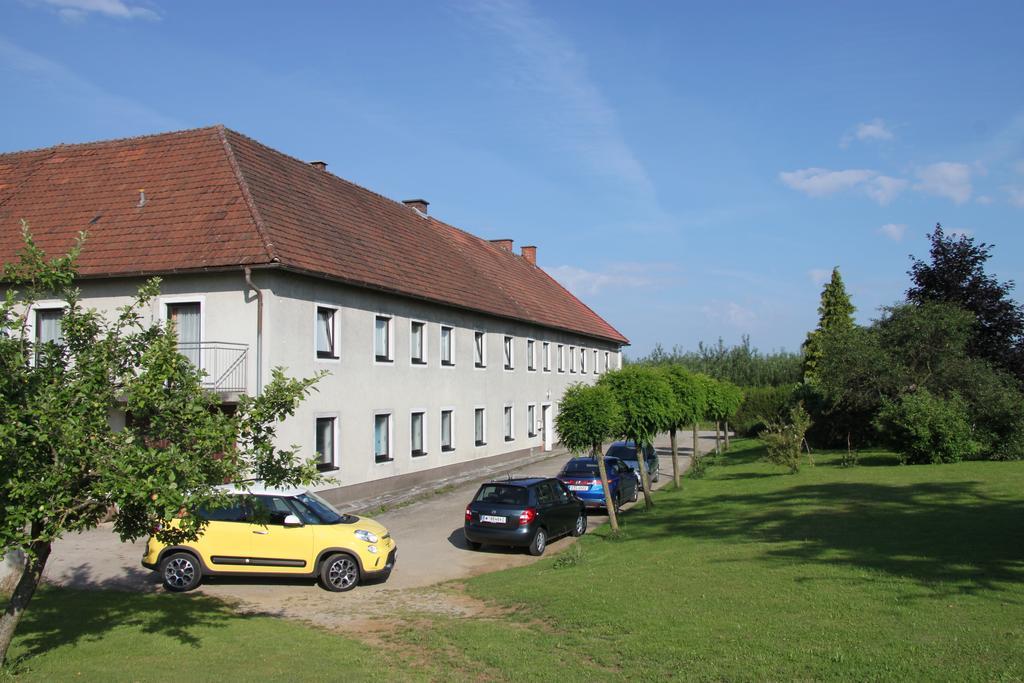 Pension Merkinger Behamberg Exterior foto